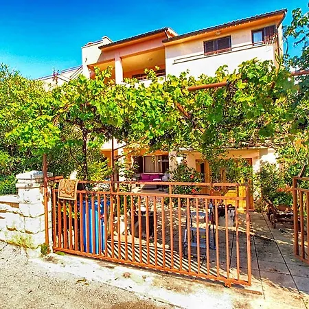 Ξενοδοχείο 1202 Banjole