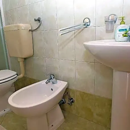 1202 Ξενοδοχείο 4*